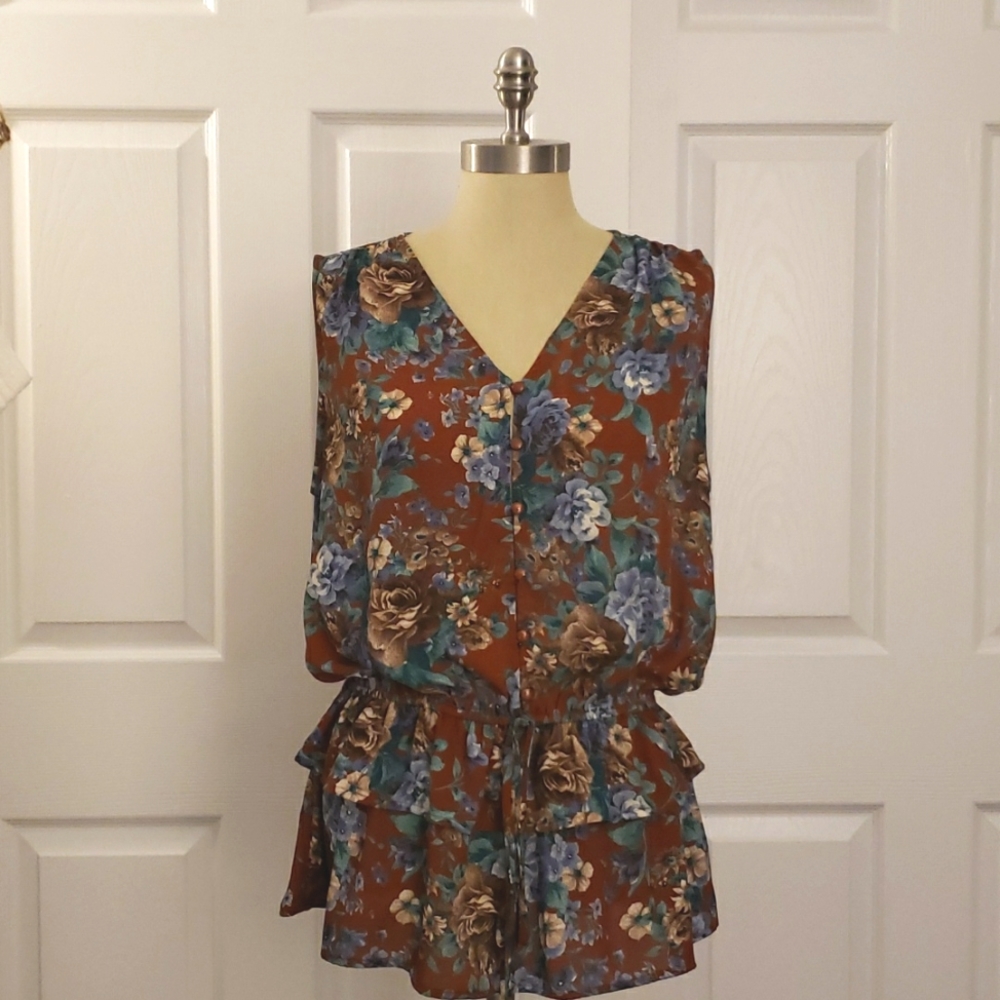 Pleione Peplum Top